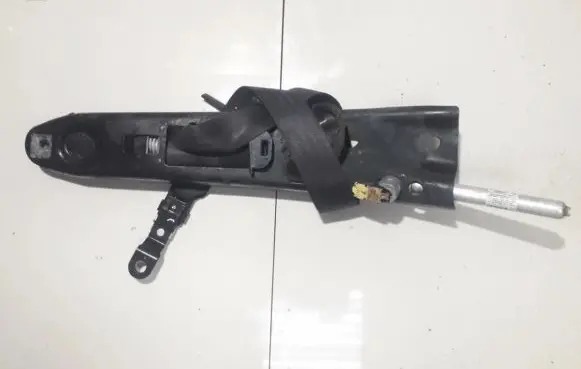 Volvo XC90 Front seatbelt 6157638r0b