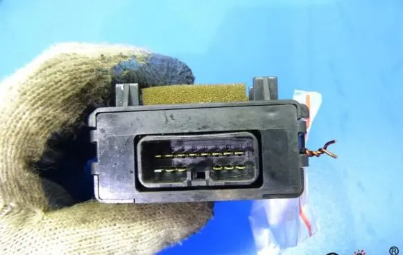 Toyota Avensis T220 Central body control module IMPRK587030