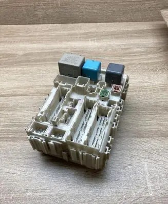 Toyota Prius (XW20) Fuse box set 5B011406 412210200