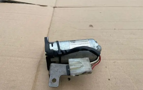 BMW 3 E46 Seat adjustment motor 1119801 12V083574