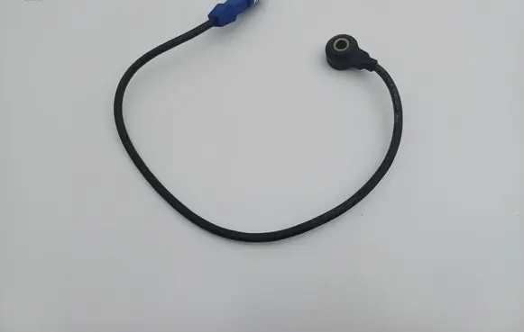 Audi A4 S4 B6 8E 8H Detonation knock sensor 06C905377