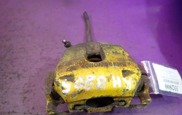 BMW 5 E34 Rear brake caliper 4010298