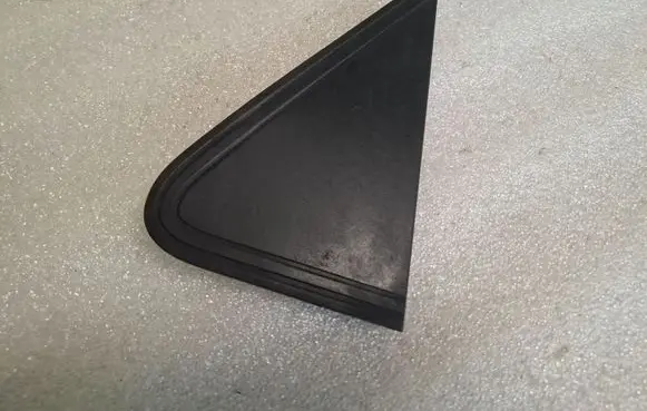 Ford Sierra Rear door glass trim molding
