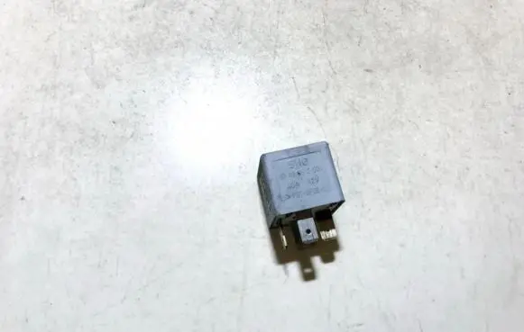 Volkswagen PASSAT B5 Other relay 443951253k 899512000