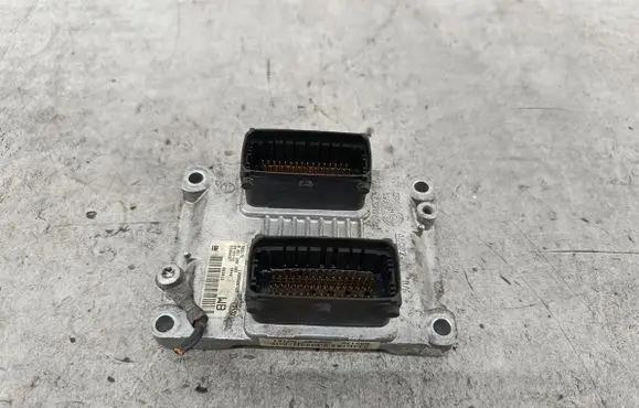Opel Corsa C Engine control unit/module ECU 553543270261208393