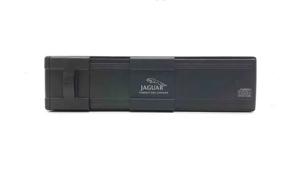 Jaguar XK8 - XKR CD/DVD changer LNF4160AA