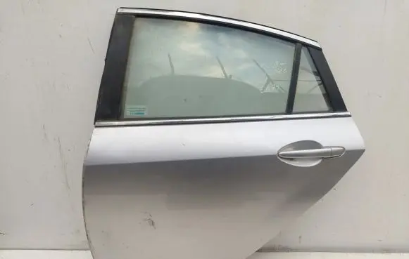 Mazda 6 Rear door