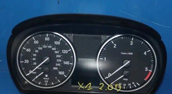 BMW X1 E84 Speedometer (instrument cluster)