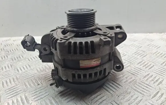 Toyota Avensis T250 Generator/alternator 270600G01184 270600G011