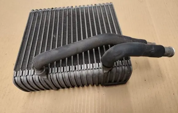 Air conditioning (A/C) radiator (interior)