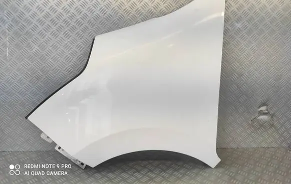 Opel Movano B Fender 631017411R