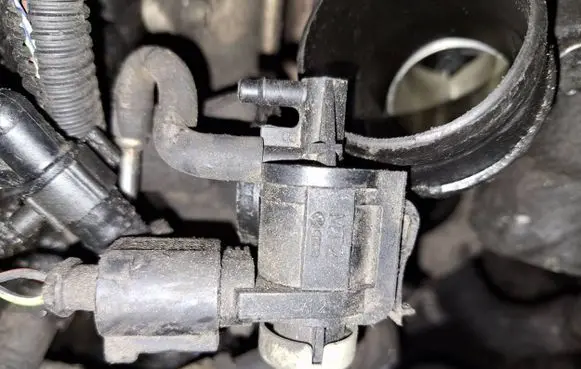 Seat Ibiza IV (6J,6P) Turbo solenoid valve 1k0906283
