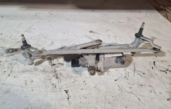 Fiat 500L Front wiper linkage and motor 51922018