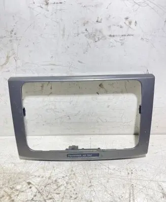 Radio/GPS head unit trim