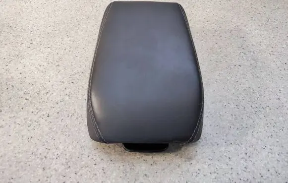 Nissan Qashqai J12 Armrest 969206UM0AAOP1042 969206UM0A