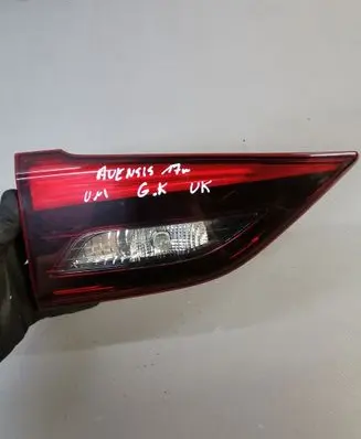 Tailgate rear/tail lights