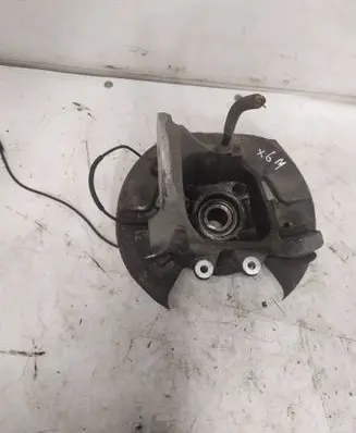 BMW X6 M Rear wheel hub 6770983 K3560