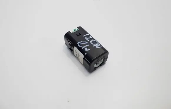 Hyundai i20 (BC3 BI3) USB socket connector 96125Q0020
