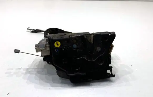 Seat Altea Rear door lock 5P0839011
