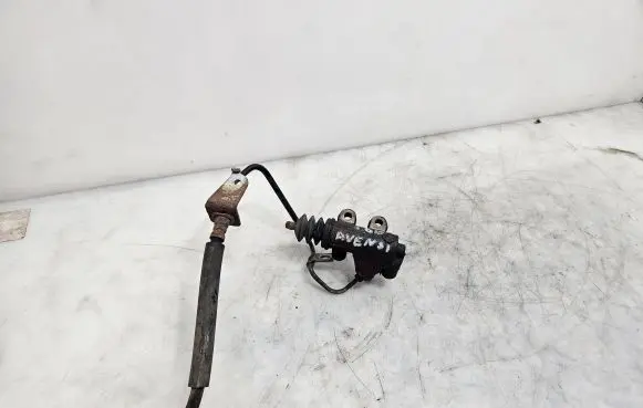 Toyota Avensis T250 Clutch slave cylinder 
