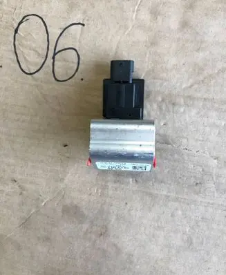 Porsche Macan (95B) Air conditioning (A/C) expansion valve 1EA816590B
