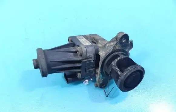 Opel Astra J EGR valve 701599170 IMPRK1052964