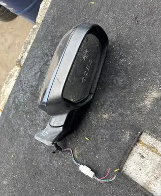 Subaru Outback Front door electric wing mirror A8280878