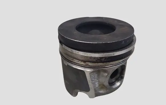 Ford S-MAX Piston