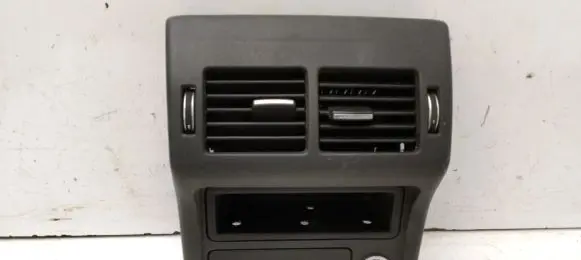 Jaguar XE Rear air vent grill BJ32014A22AD BJ32014A22