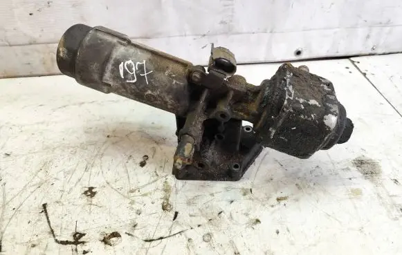 Seat Leon (1M) Oil filter mounting bracket 038115389C 03A115425