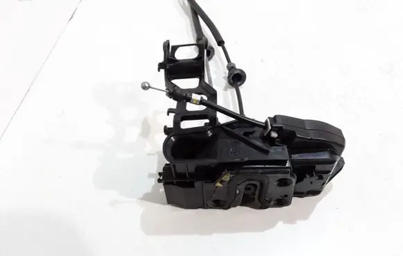 Hyundai Santa Fe Front door lock 813202B060