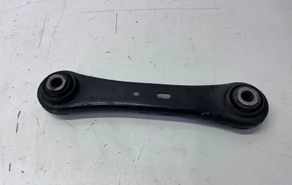 Rear control arm