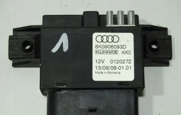 Audi A4 S4 B8 8K Fuel injection pump control unit/module 8K0906093D