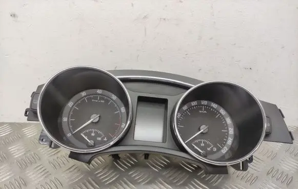 Skoda Superb B6 (3T) Speedometer (instrument cluster) 3T1920841B