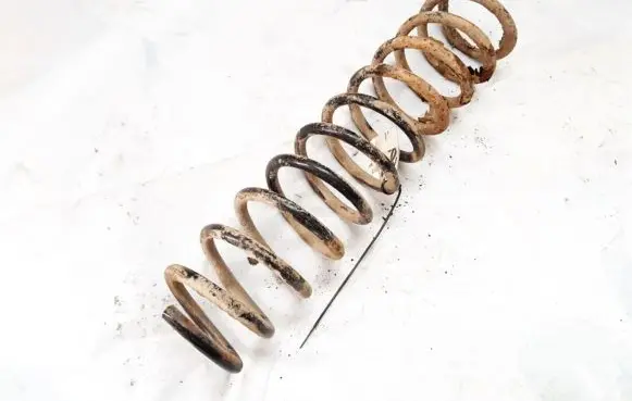 Mitsubishi Space Star Rear coil spring
