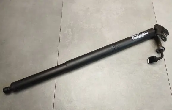 BMW X1 F48 F49 Tailgate/trunk strut/damper 7350837 21086172600080 17893910