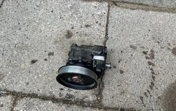 BMW 5 E60 E61 Power steering pump 678084604 76929744109NF 135BF