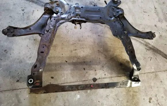 Volvo V70 Front subframe g9n5000