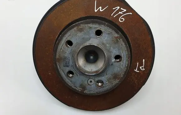 Mercedes-Benz A W176 Rear wheel hub