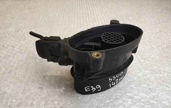 BMW 5 E39 Mass air flow meter 0928400527