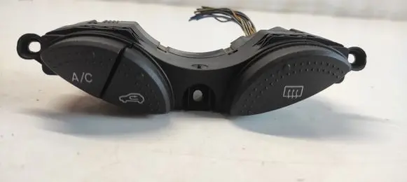 Ford Focus Air conditioning (A/C) switch 98AG19A945 98AG19A945BG