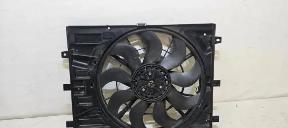 Chevrolet Silverado Electric radiator cooling fan 84581336