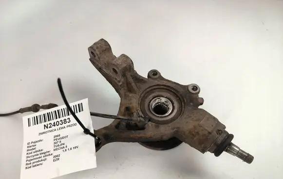Peugeot 307 Front wheel hub spindle knuckle