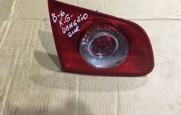 Volkswagen PASSAT B6 Tailgate rear/tail lights 3C9945093