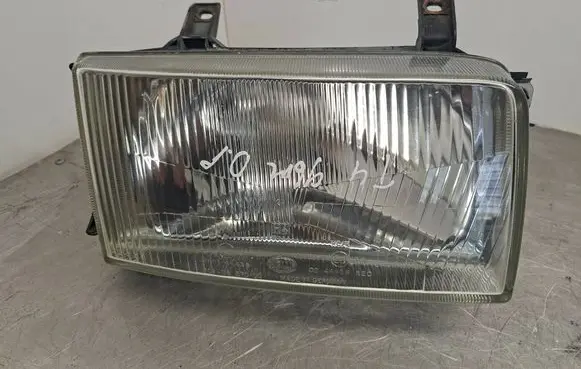 Volkswagen Transporter - Caravelle T4 Headlight/headlamp 7R0144438