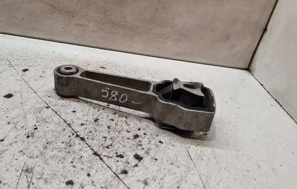 Volvo S80 Engine mount bracket 30793322