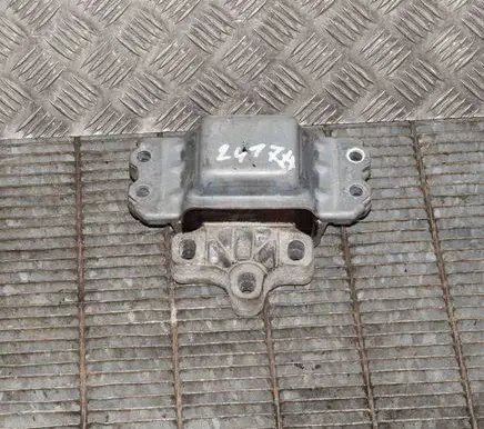Volkswagen PASSAT B7 Engine mount bracket 1K0199555AT