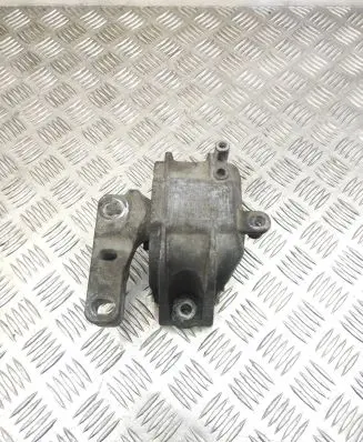 Volkswagen Caddy Engine mount bracket 1K0199262