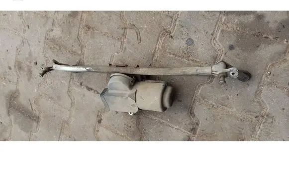 Front wiper linkage