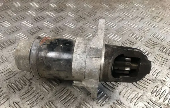 Subaru Legacy Starter motor 2300AA450 M000T30471